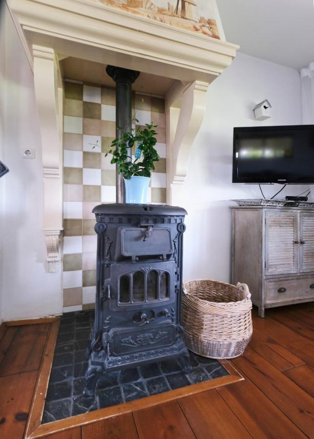 Idyllisch En Knus Huisje Met Prachtige Veranda. Oterleek Eksteriør bilde